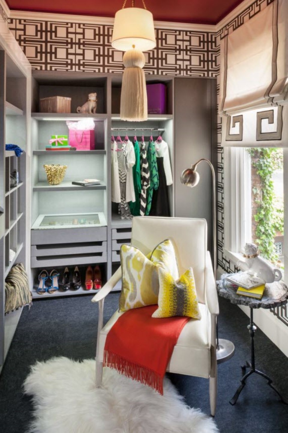 11 Awesome And Creative Colorful Walk In Closet Designs Awesome 11