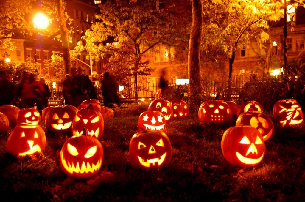 11 Awesome And Creative Halloween Decoration Ideas