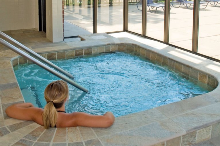 11 Awesome Jacuzzi Pools For Your Home