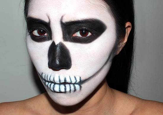 11 Awesome Looking Halloween Makeup Ideas