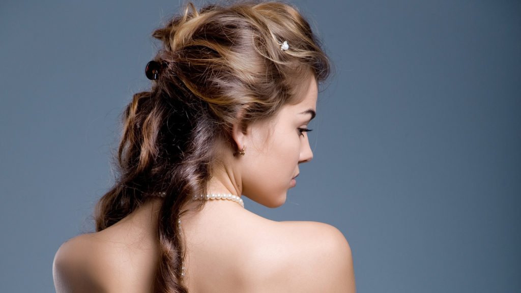 11 Awesome Medium Length Wedding Hairstyles