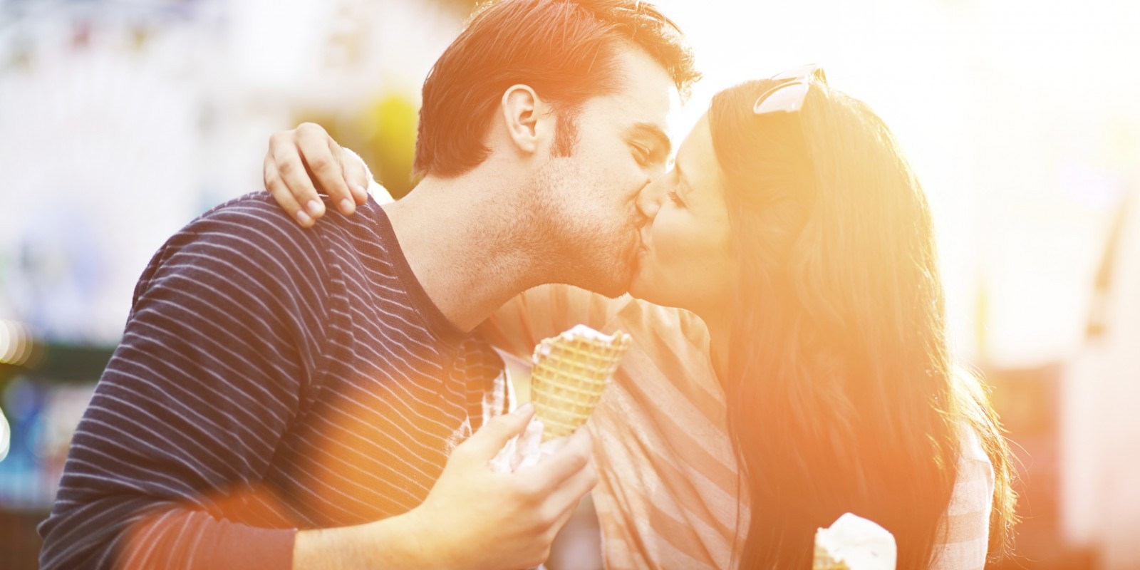 11 Awesome And Perfect Tips For How To Kiss A Girl