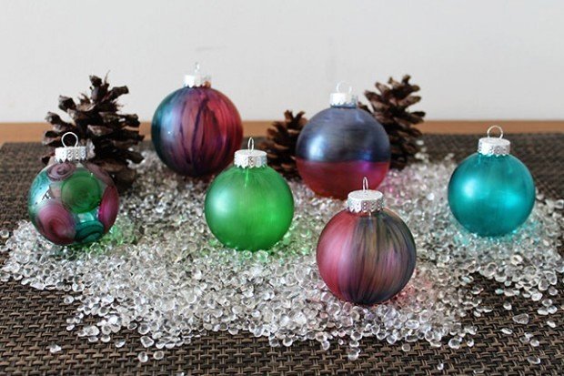 11 Awesome DIY Christmas Hacks To Make This Year