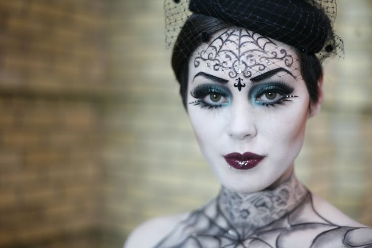 11 Awesome And Sexy Halloween Makeup Ideas